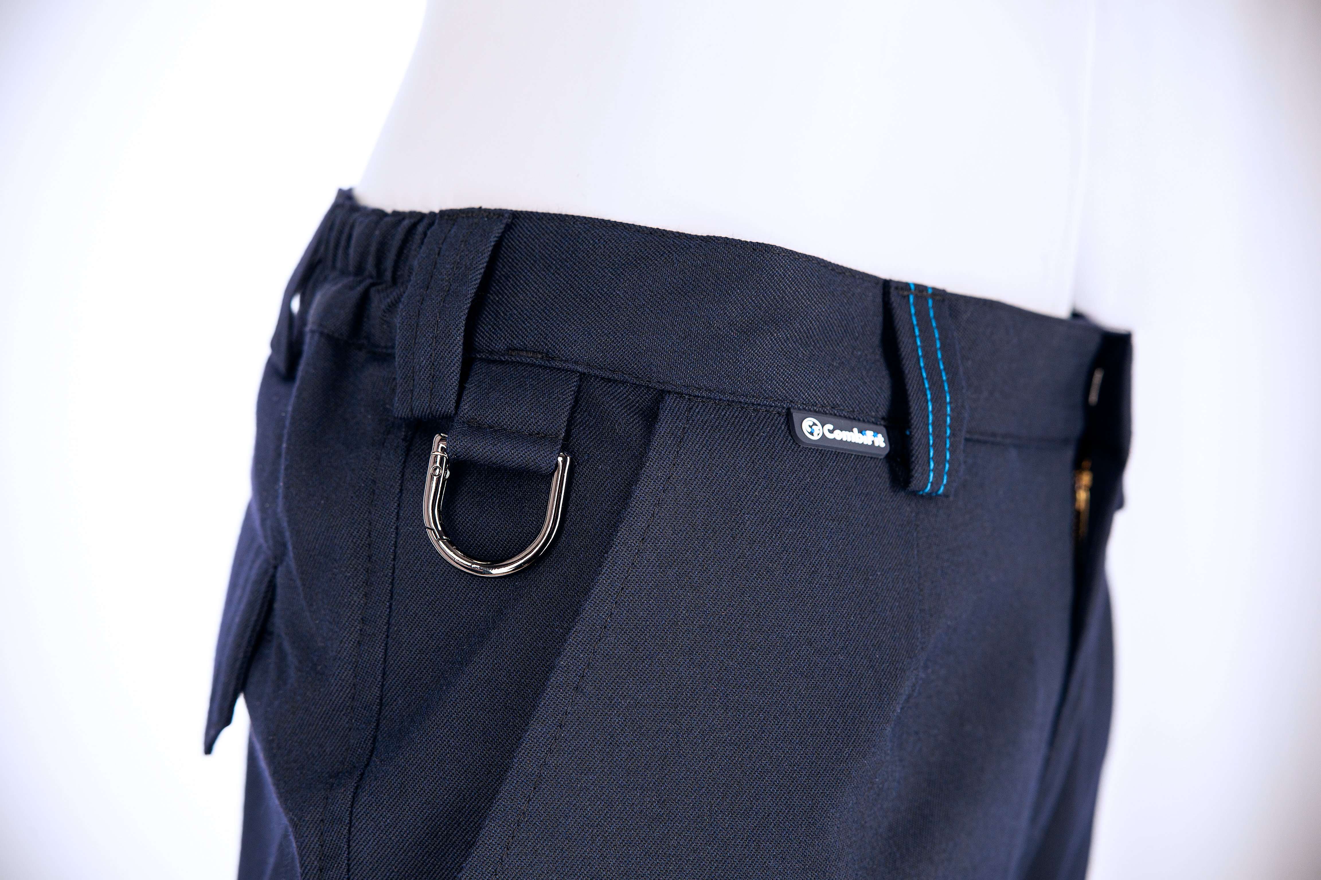 D-Ring neben der Hosentasche